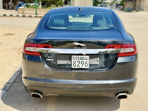 جاكوار اكس اف 2011 - صورة 3