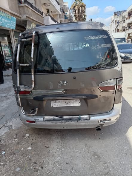 هيونداي H-1 1999 - صورة 2