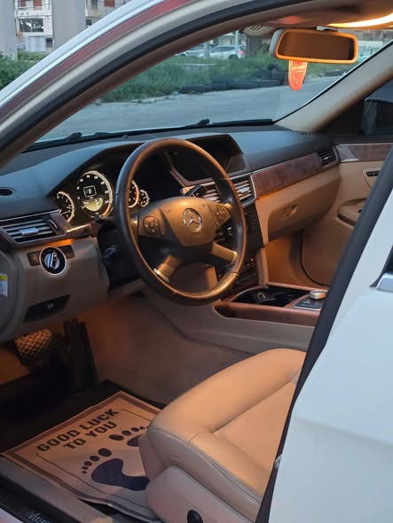 مرسيدس E350 2012 - صورة 4