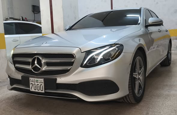 مرسيدس E300 2018 - صورة 5