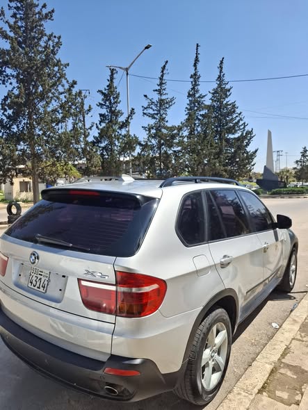 بي ام دبليو اكس 5 2011 - صورة 3