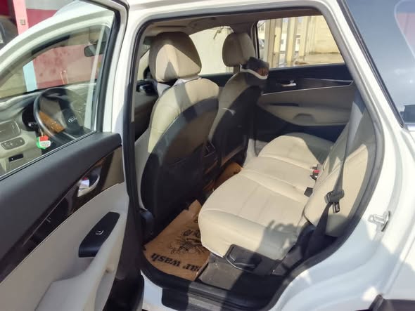 كيا سورنتو 2017 - صورة 4