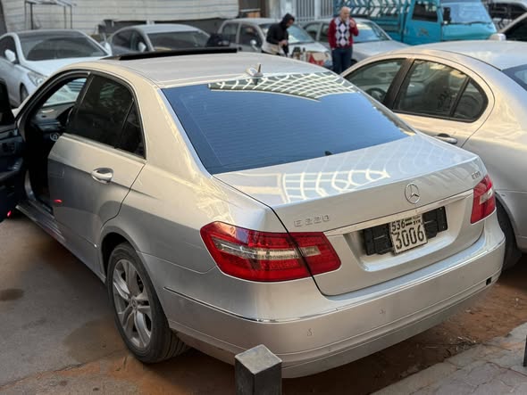 مرسيدس E220 2011 - صورة 4