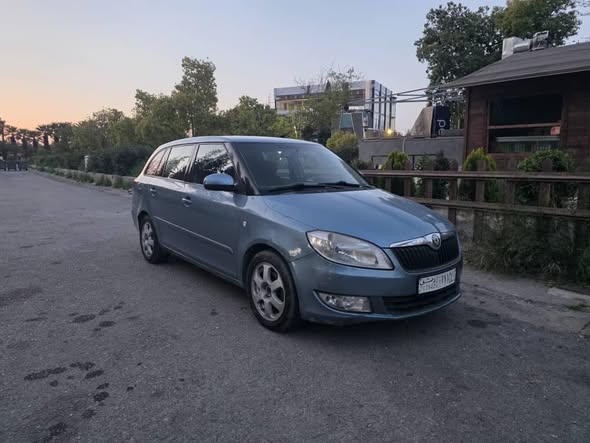 سكودا فابيا 2009 - صورة 3