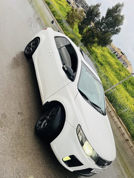 كيا فورتي 2010 - صورة 2