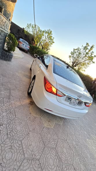 هيونداي سوناتا 2011 - صورة 2