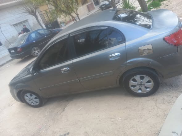 كيا ريو 2011 - صورة 3