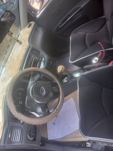 كيا ريو 2011 - صورة 5