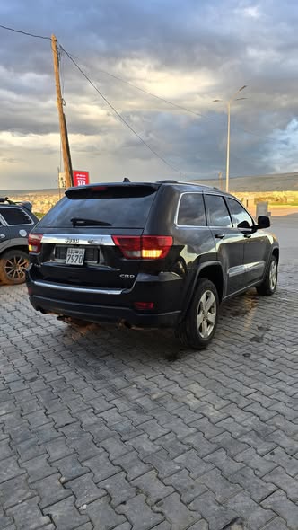 جيب شيروكي 2012 - صورة 4