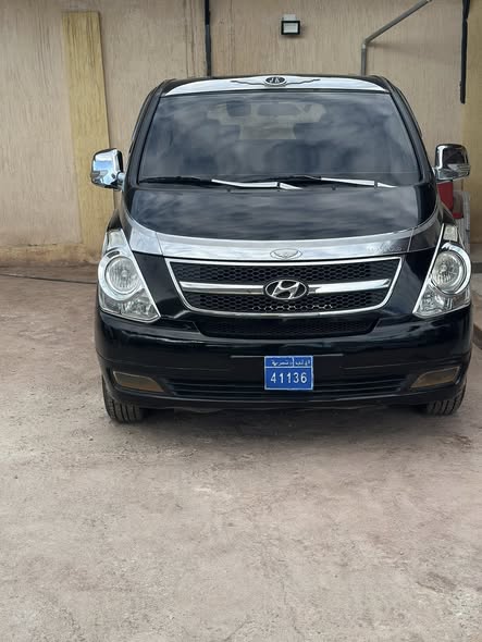 هيونداي جراند ستاريكس 2010 - صورة 1