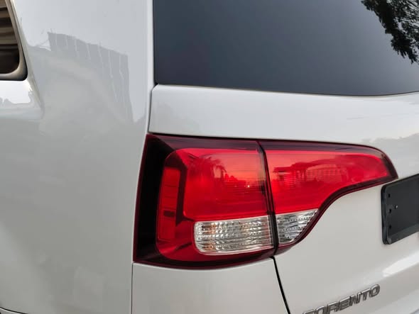 كيا سيرانتو 2015 - صورة 2