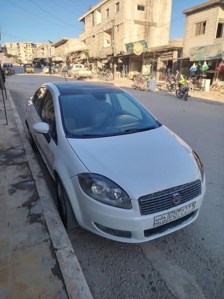 فيات لينيا 2013 - صورة 4