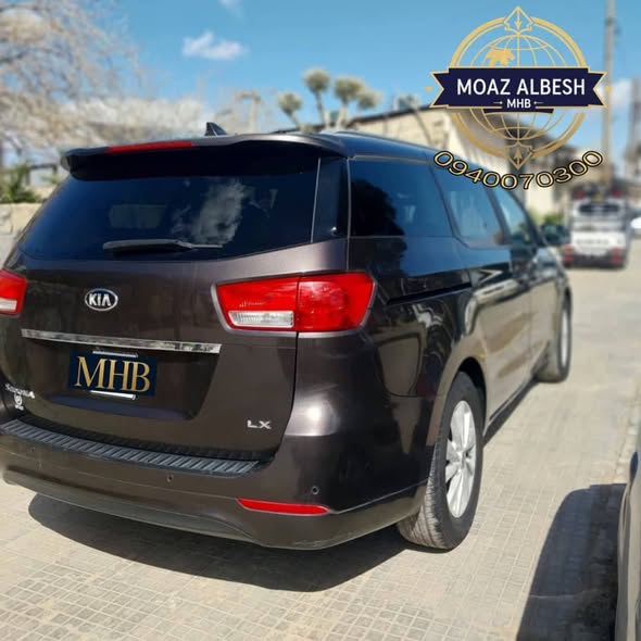 كيا سيدونا 2017 - صورة 2