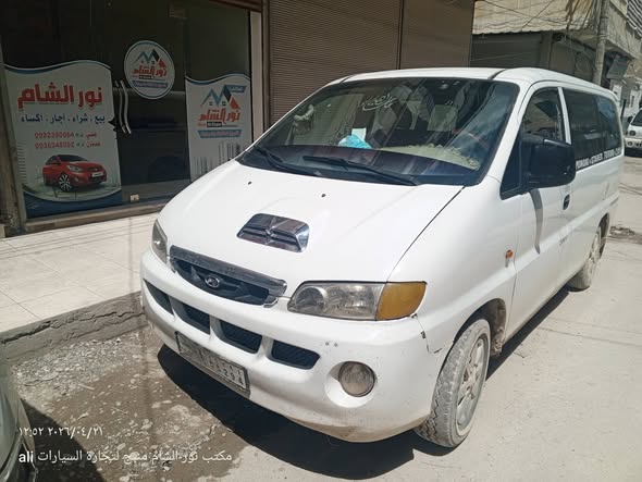 هيونداي ستاريكس 2004 - صورة 3