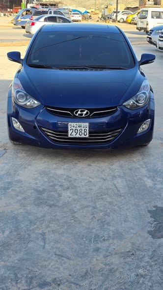 هيونداي افانتي 2012 - صورة 1