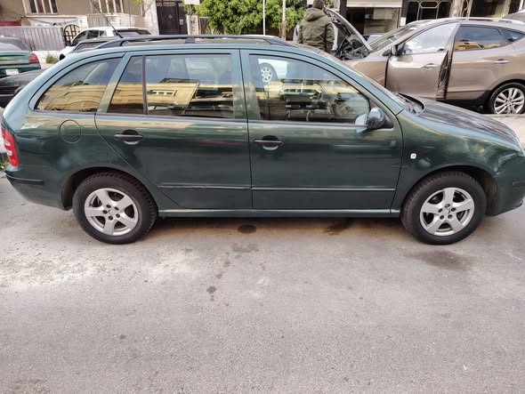 سكودا فابيا 2005 - صورة 3