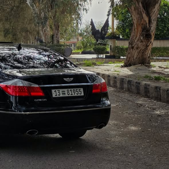 هيونداي جينيسيس 2011 - صورة 4