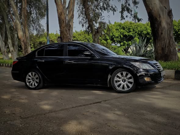 هيونداي جينيسيس 2011 - صورة 5