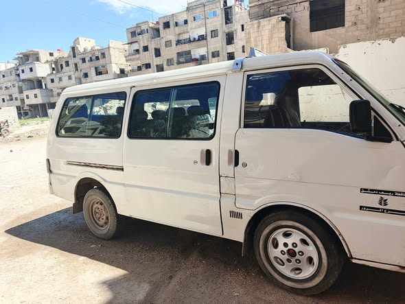 كيا بيستا 1997 - صورة 2