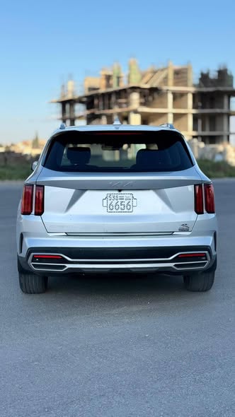 كيا سيرنتو 2023 - صورة 4