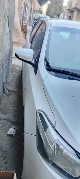 تويوتا كامري 2014 - صورة 2