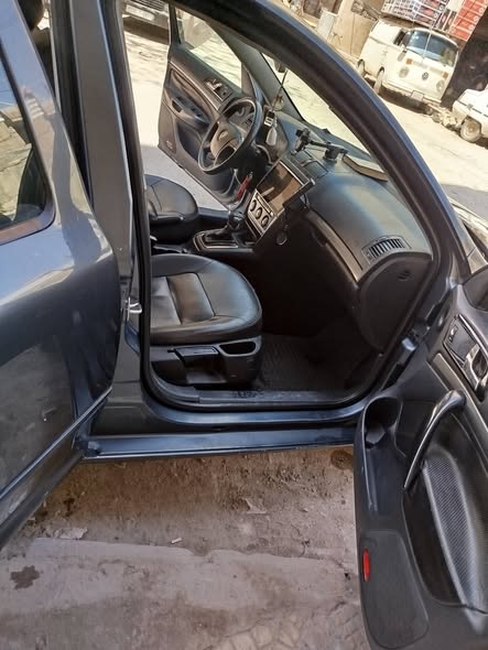 سكودا أوكتافيا 2005 - صورة 3