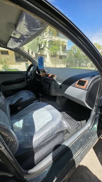 سكودا فابيا 2002 - صورة 4