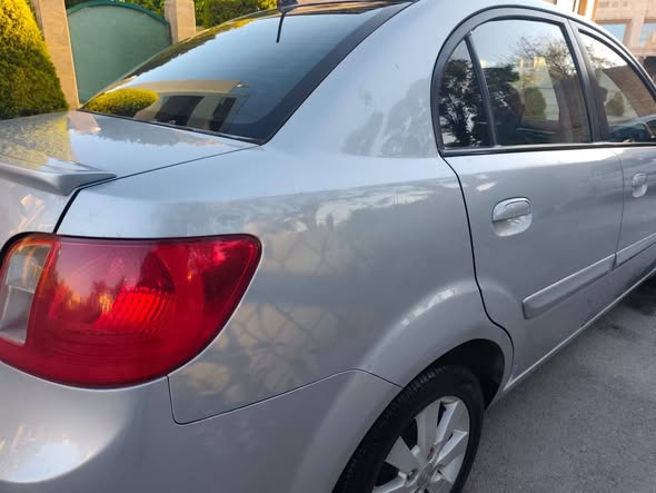 كيا ريو 2010 - صورة 1