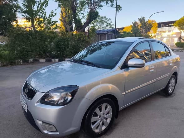 كيا ريو 2010 - صورة 3