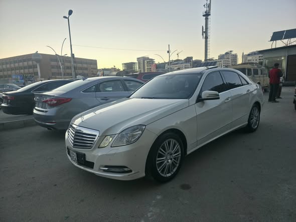مرسيدس E350 2012 - صورة 2