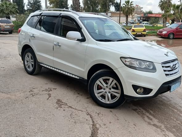 هيونداي سانتافي 2011 - صورة 3