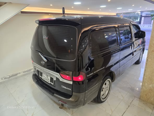 هيونداي ستاريكس 2002 - صورة 2