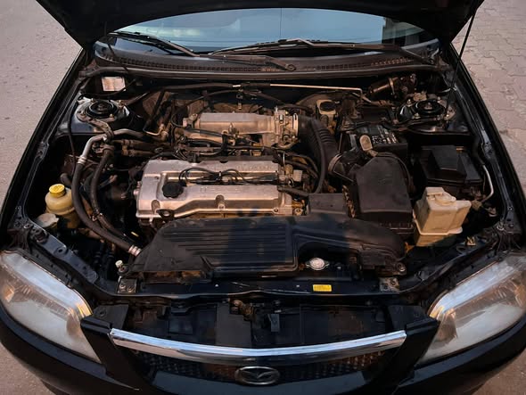 ماذدا 323 2001 - صورة 3