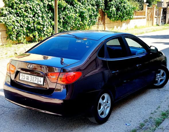 هيونداي أفانتي 2008 - صورة 3