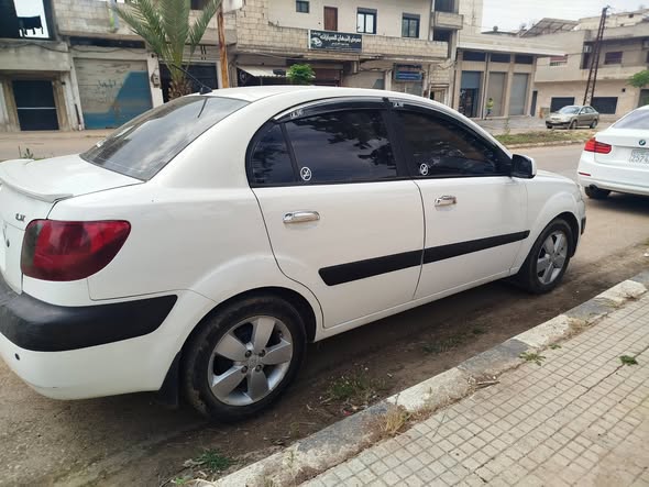 كيا ريو 2006 - صورة 4