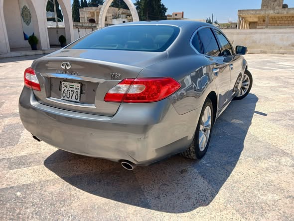 انفنتي M37 2011 - صورة 2