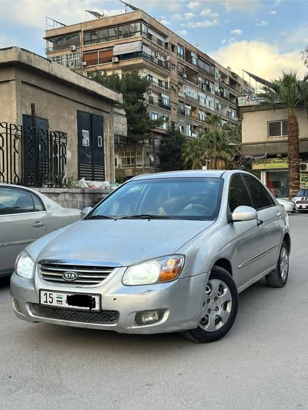 كيا سيراتو 2008 - صورة 2