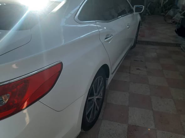 هيونداي أزيرا 2012 - صورة 4