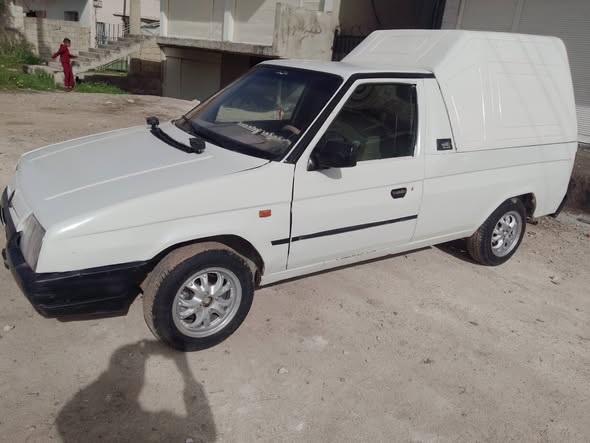 سكودا بيك اب 1995 - صورة 2