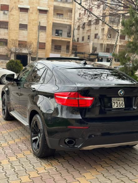 بي إم دبليو اكس 6 2012 - صورة 2