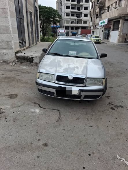 سكودا أوكتافيا 2003 - صورة 2