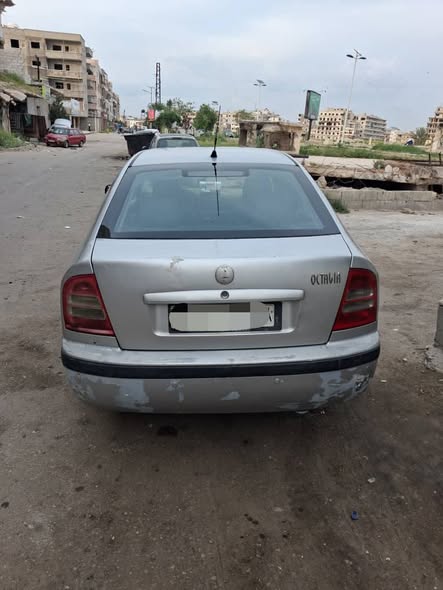 سكودا أوكتافيا 2003 - صورة 3
