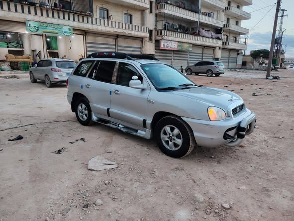 هيونداي سنتافي 2005 - صورة 5