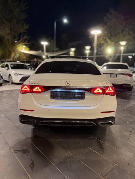 مرسيدس E200 2026 - صورة 2