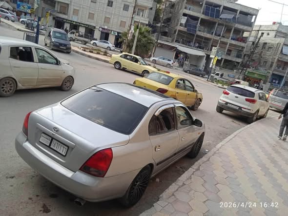 هيونداي إلنترا 2004 - صورة 1