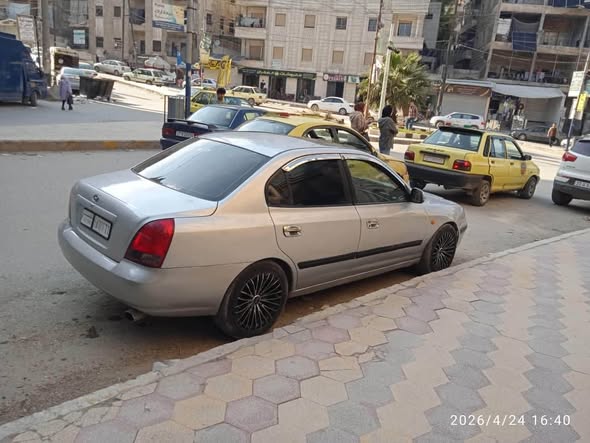 هيونداي إلنترا 2004 - صورة 3