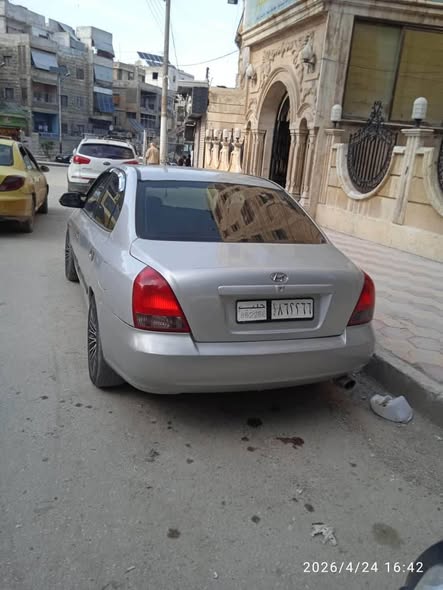 هيونداي إلنترا 2004 - صورة 4
