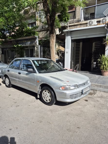ميتسوبيشي لانسر 1993 - صورة 2
