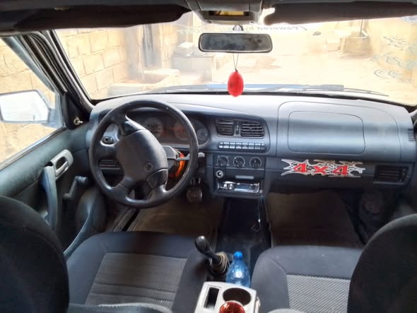 سكودا Pickup 1995 - صورة 2