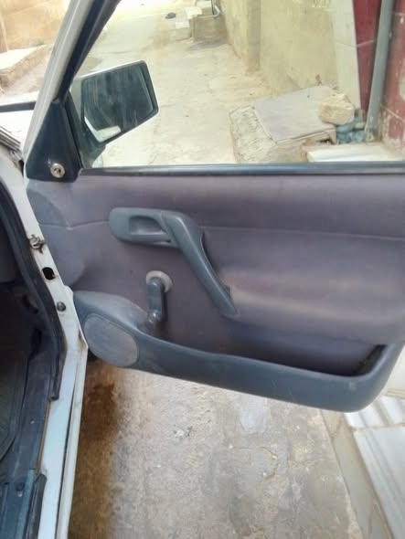 سكودا Pickup 1995 - صورة 5